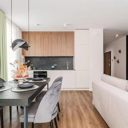 Scala Superior By Grand *